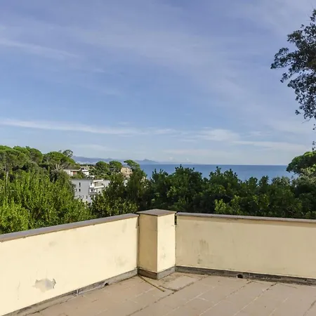 Villa Altido Superb With View&garden In Arenzano, 10 Sleeps