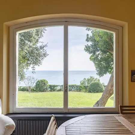 Altido Superb With View&garden In Arenzano, 10 Sleeps *