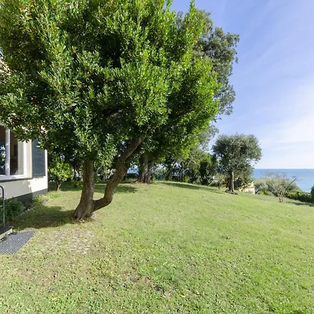 Altido Superb With View&garden In Arenzano, 10 Sleeps Villa